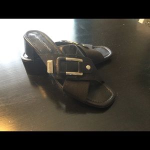 Donald Pliner elastic sandal